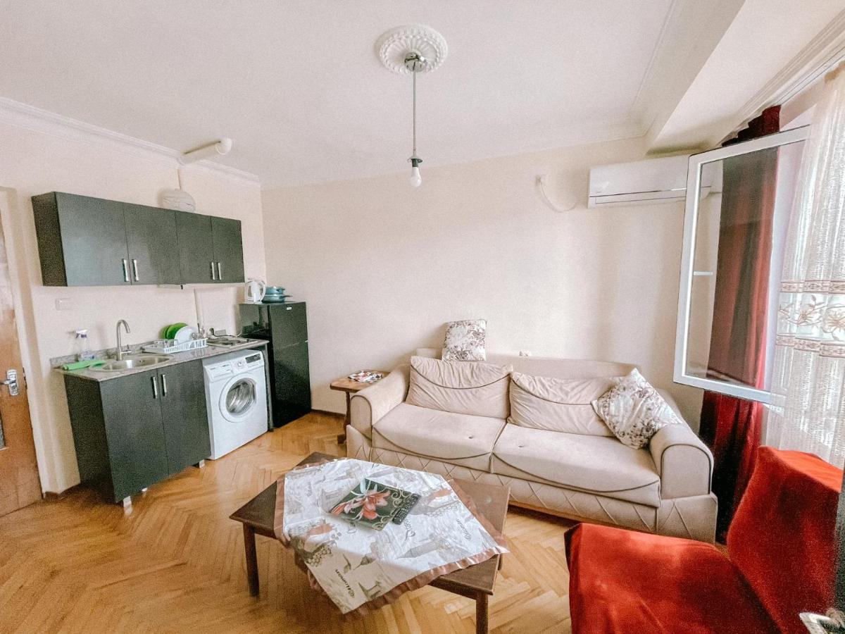 Naira Apartment Batumi Eksteriør billede